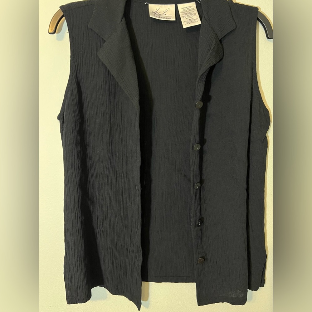 Kathie Lee Collection Women’s Sleeveless Button Up Collared V-Neck Top! Size M. - Picture 2 of 10